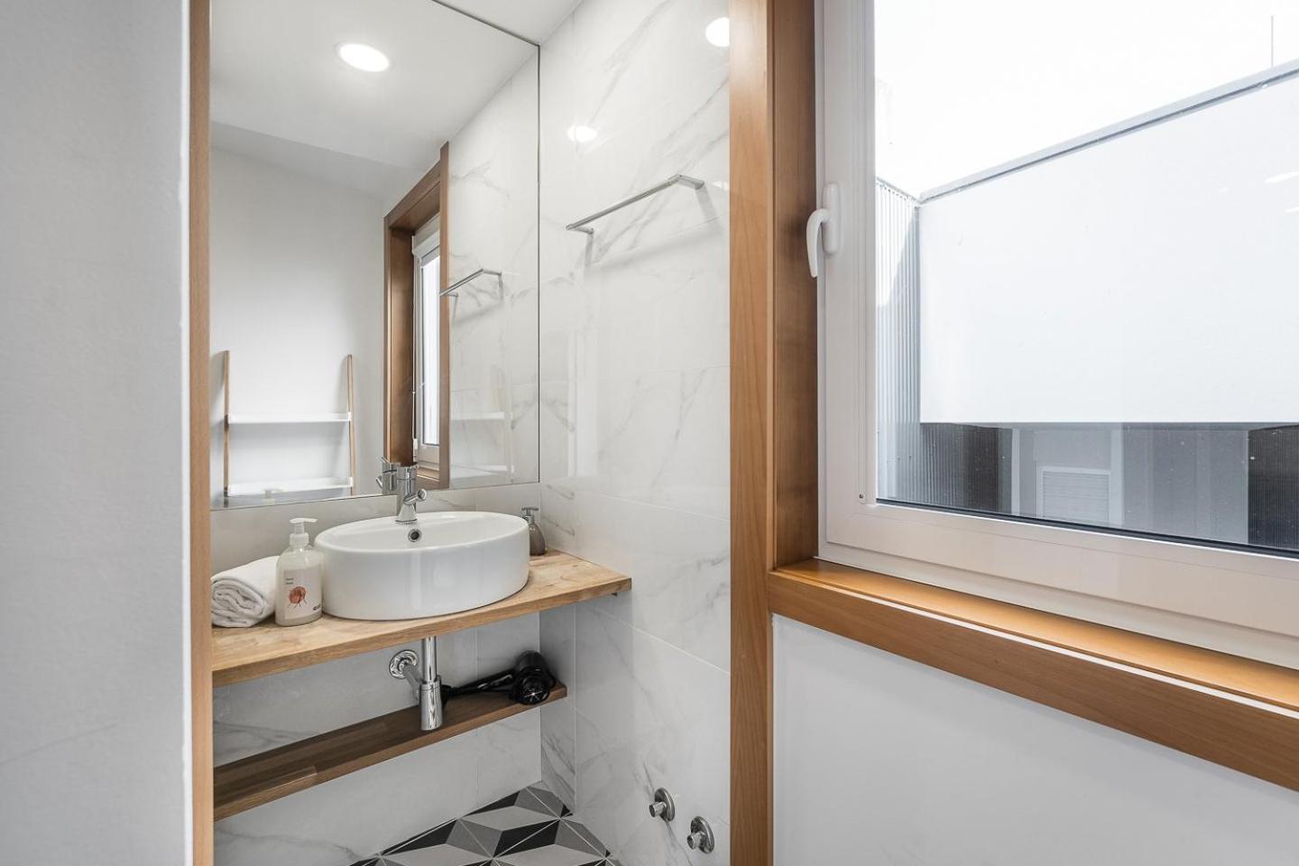 Hotel Guestready - Bright Duplex In Downtown à OOporto Extérieur photo