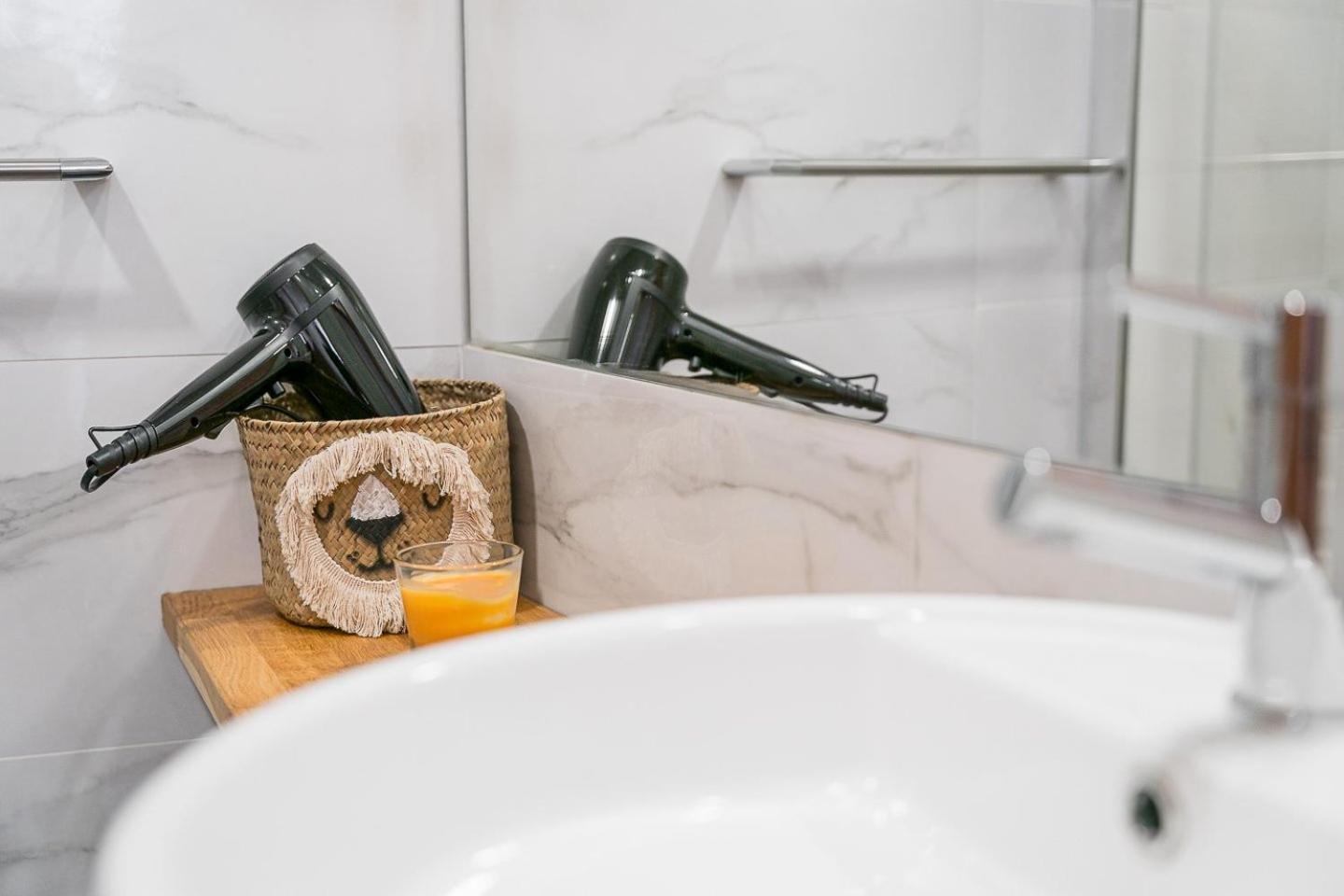 Hotel Guestready - Bright Duplex In Downtown à OOporto Extérieur photo
